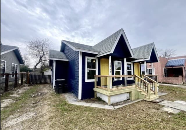 2-bedroom rental at 1828 Texas in San Antonio, TX — photo 3