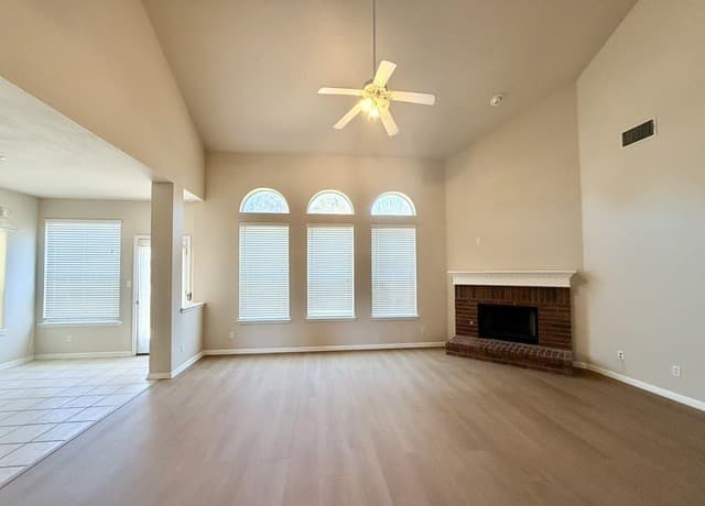 1218 Knights Cross — photo 2