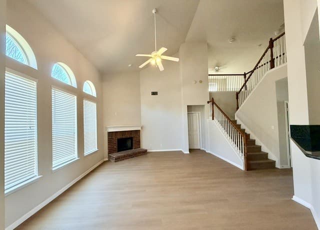 1218 Knights Cross — photo 3