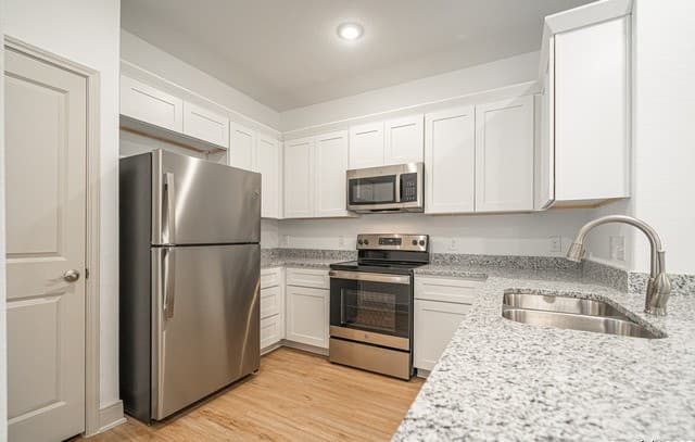 10215 Tulipwood Run Unit 102 — photo 4