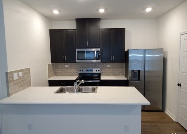 11622 Black Rose — photo 3