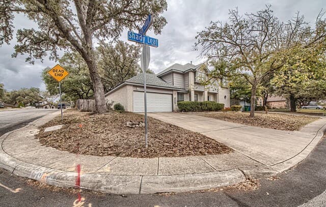 8931 Shady Leaf — photo 2