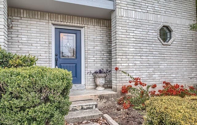 8931 Shady Leaf — photo 3