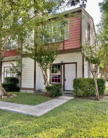 1955 Budding Blvd — photo 1