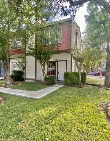 1955 Budding Blvd — photo 2