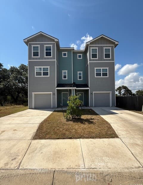 8318 Runner Cove Unit 101 — photo 2