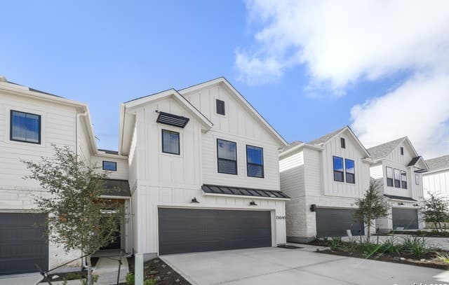 14644 Maple Terrace — photo 2