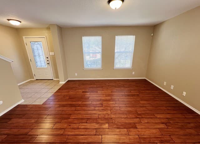 2219 Red Rock Crossing — photo 5