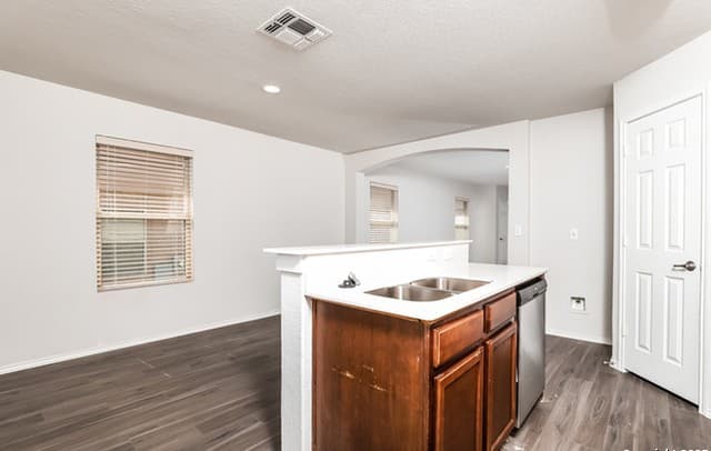 10706 Goose Way — photo 4