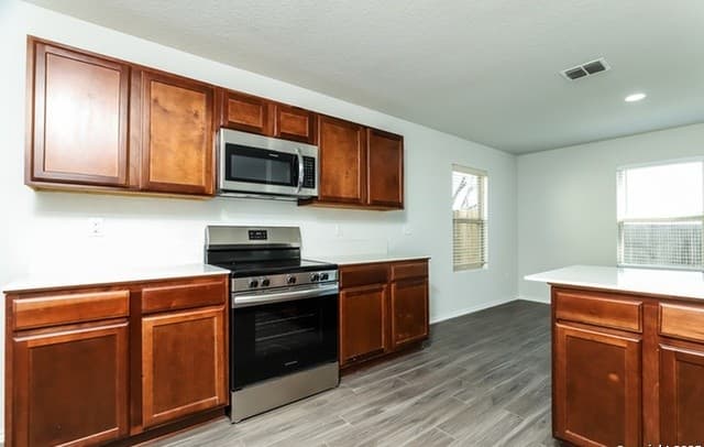 2230 Fishing Trail — photo 3