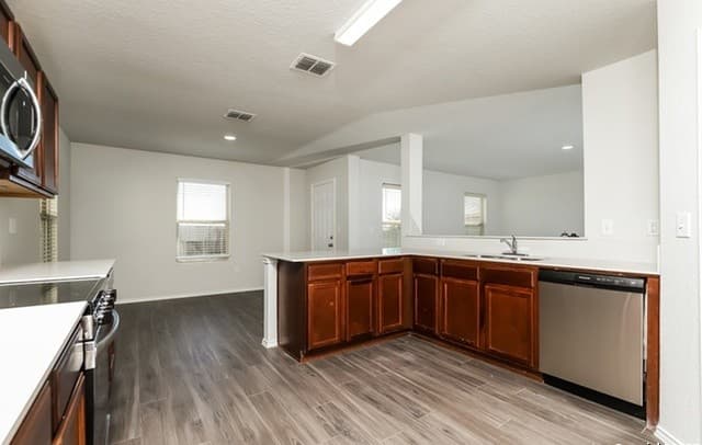 2235 Fishing Trail — photo 3