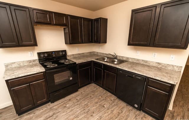 4930 War Horse — photo 5