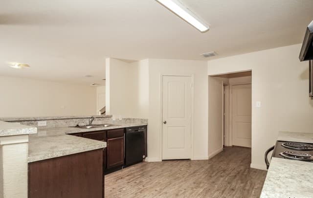 8318 Tesoro Hills — photo 5