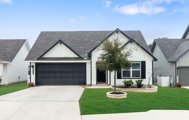 4631 Neches Canyon — photo 1