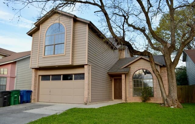 6202 Valley Cliff — photo 2