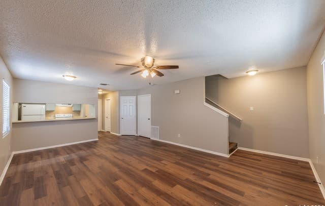 554 Dukeway Unit 1 — photo 2