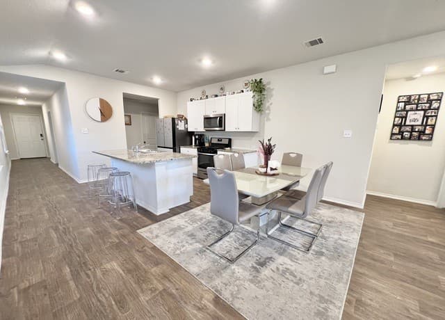 4515 Felsite — photo 3