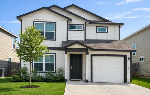 13728 Grapeland Gap — photo 1