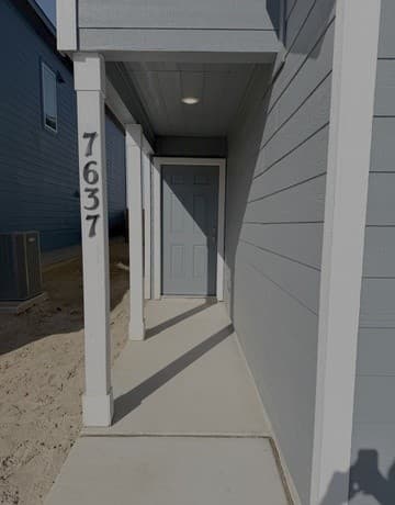 7637 Barcelo Way — photo 3