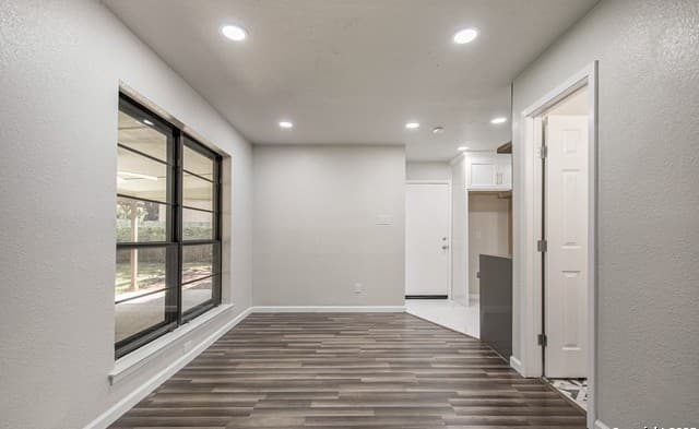 9223 Ridgeland — photo 4