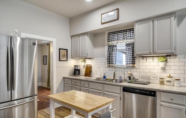 1828 Hackberry — photo 5