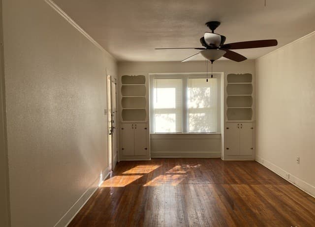 2-bedroom rental at 933 Beck St in Schertz, TX — photo 4