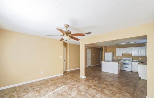 5822 Blonde — photo 4