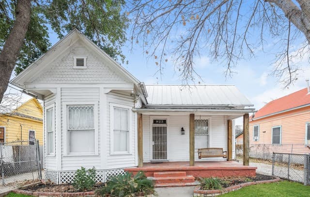 823 Euclid Unit 2 — photo 1