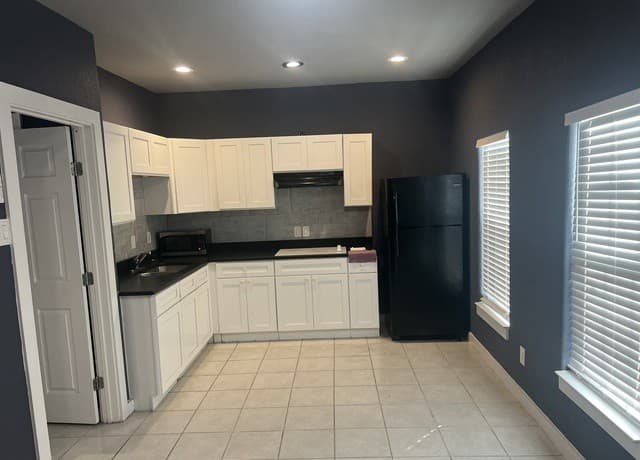 1750 W Craig Pl — photo 5