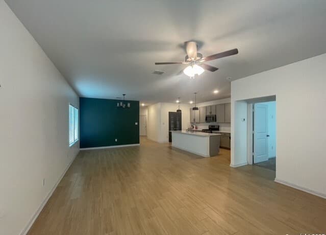 412 Pecan St — photo 3