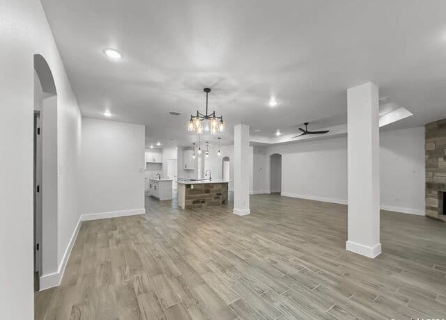 111 S Jesse Stiff — photo 3