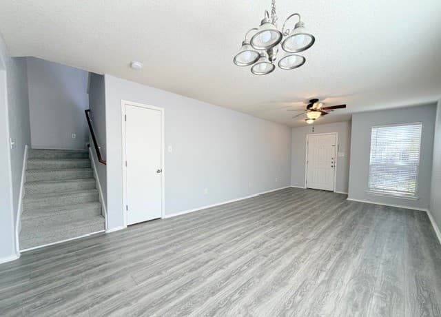 819 Antler Post — photo 4