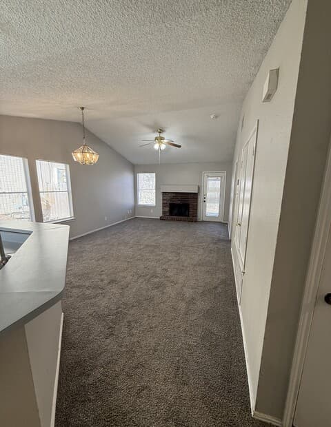 9219 Shadow Crest — photo 3