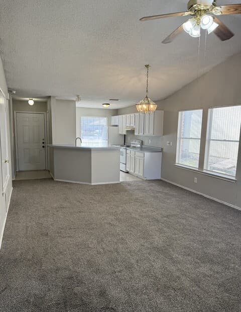 9219 Shadow Crest — photo 4