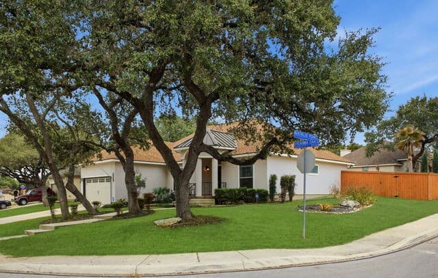 8906 Breanna Oaks — photo 3