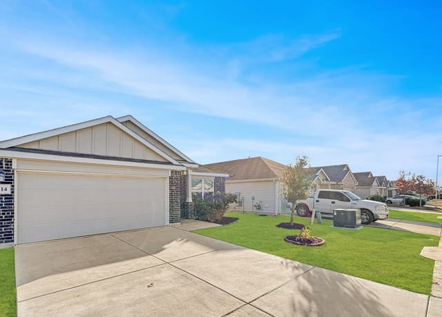 9714 Marbach Hill — photo 3