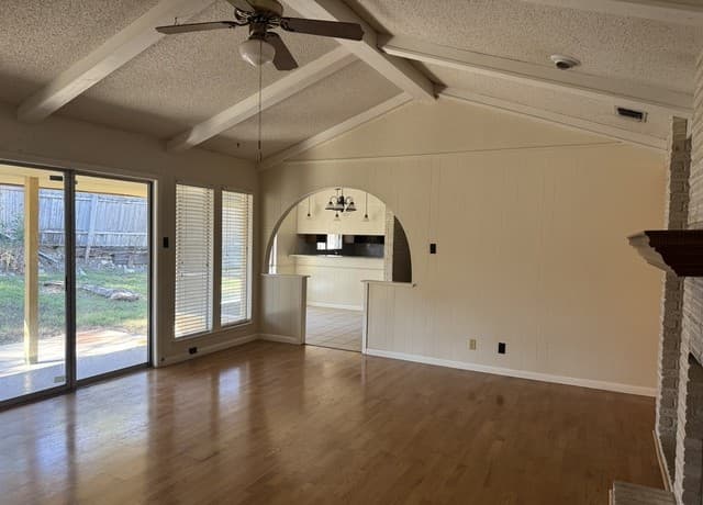 4104 Deer Top — photo 2