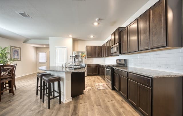 6827 Kingsley Edge — photo 5