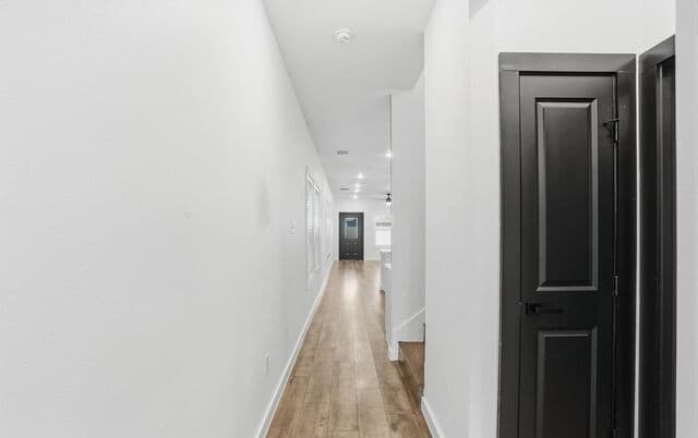 317 Porter St — photo 4