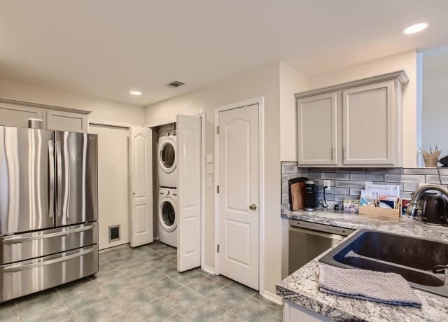 6110 Wood Bayou — photo 2