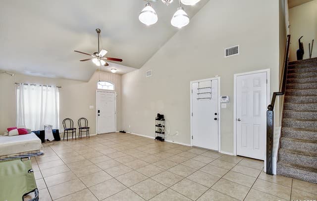 12207 Hamlin — photo 4