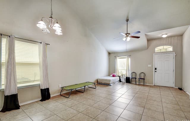 12207 Hamlin — photo 5