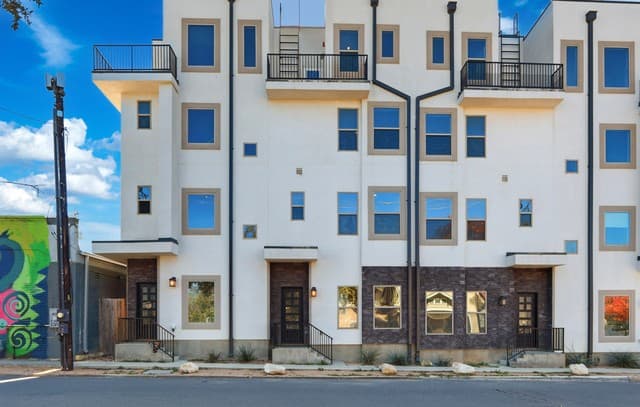 1817 N St Marys St Unit 102