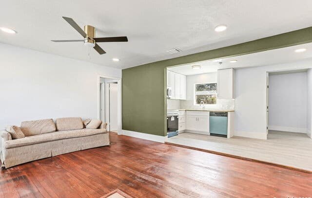 106 Pilgrim — photo 2