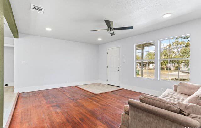 106 Pilgrim — photo 4