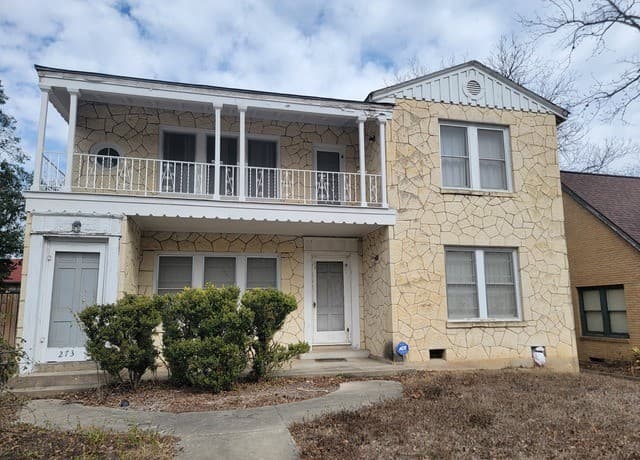 273 E Lullwood Ave — photo 1