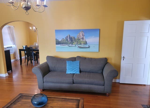 273 E Lullwood Ave — photo 2