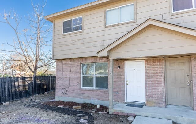 114 Garner — photo 2