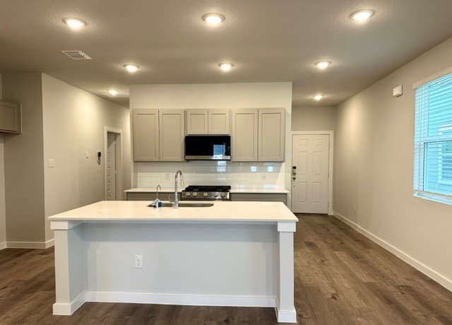 9879 Chavaneaux — photo 3