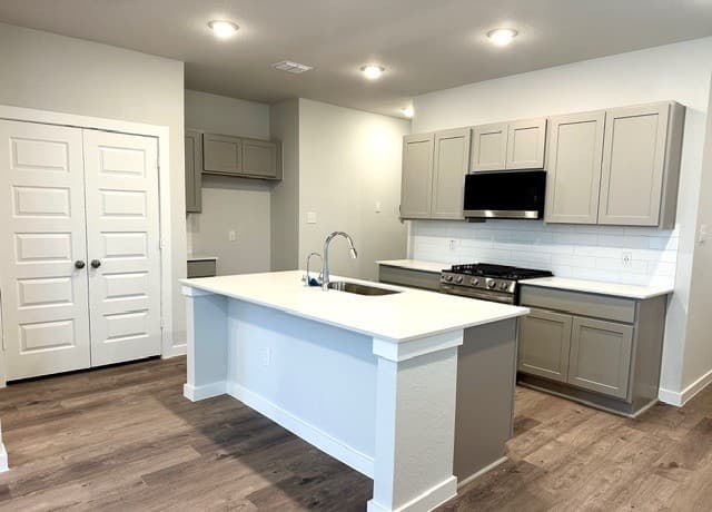 9879 Chavaneaux — photo 4